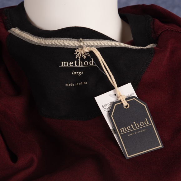 Method V-Neck Lightweight Sweater w Faux Crew Look - Picture 3 of 4